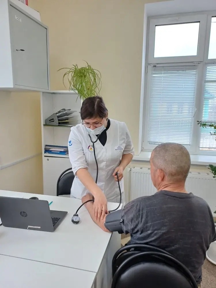 Приём населения в деревне Штанды