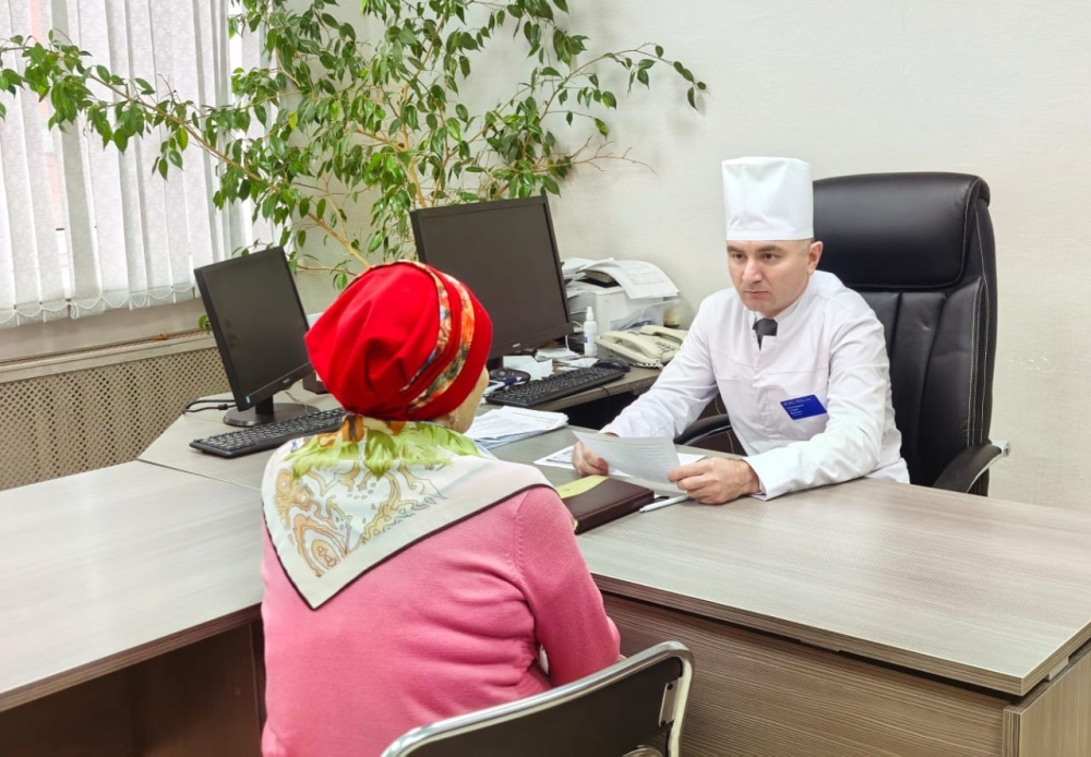 Сегодня главный врач Балтачевской ЦРБ Салават Фаатович провел прием граждан